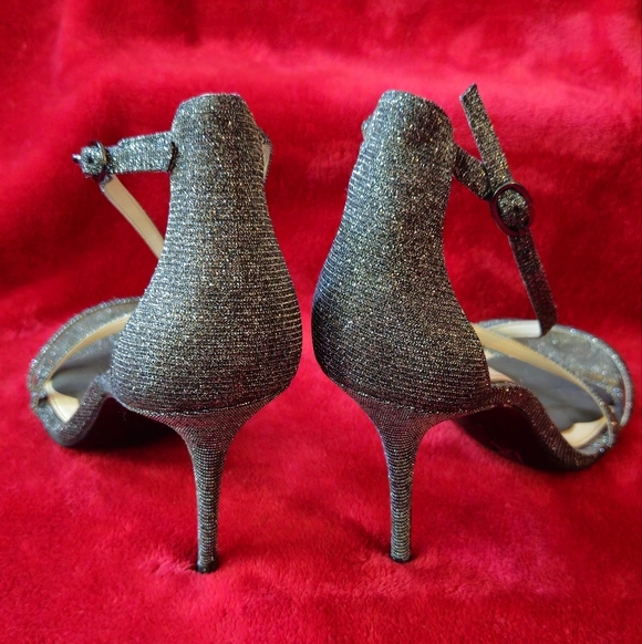 Jessica Simpson Black Strappy Sandals - Picture 3 of 7